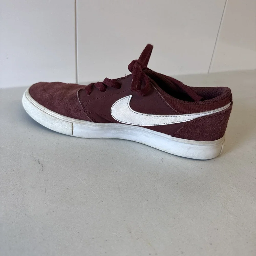 Nike Boys SB Portmore II Maroon Suede Skate Sneakers 905208-600 Size 4Y